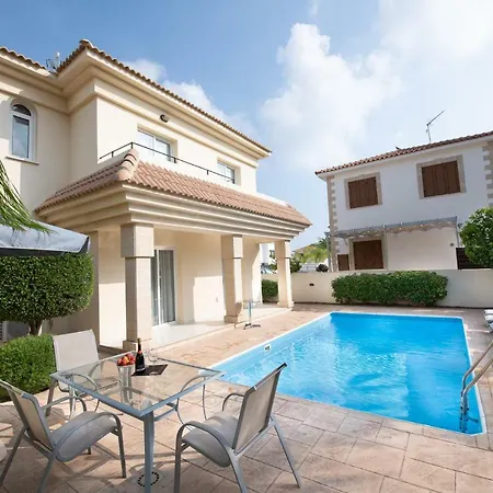 Blue Water Dio Villa Paralimni